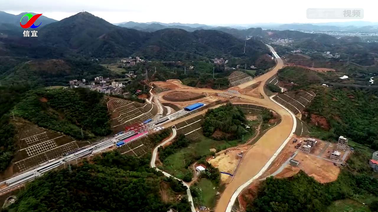 建设中的云茂高速(信宜段)